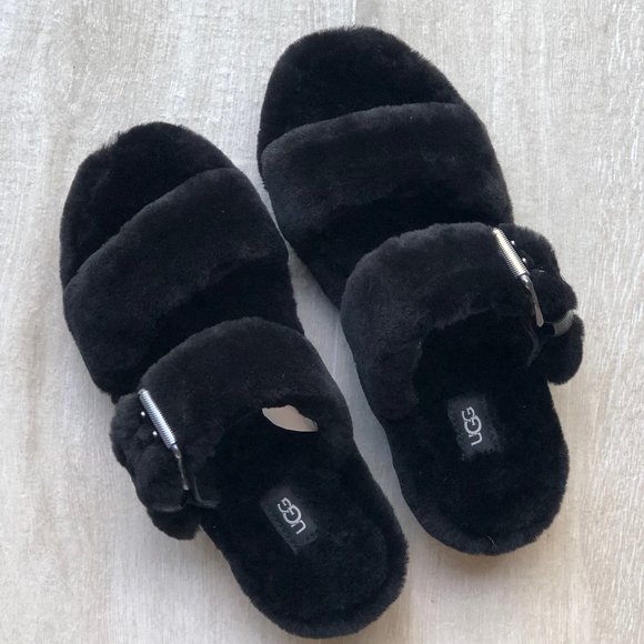 UGG Shoes - NWOT UGG Fuzz Yeah Slippers in black